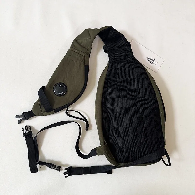 Crossbody Fast Pack