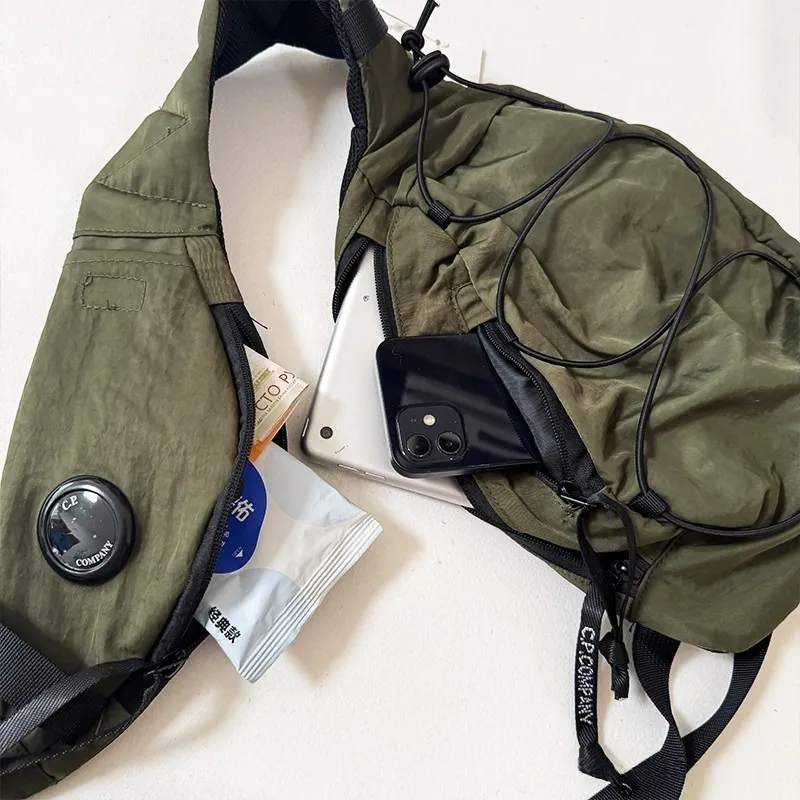 Crossbody Fast Pack